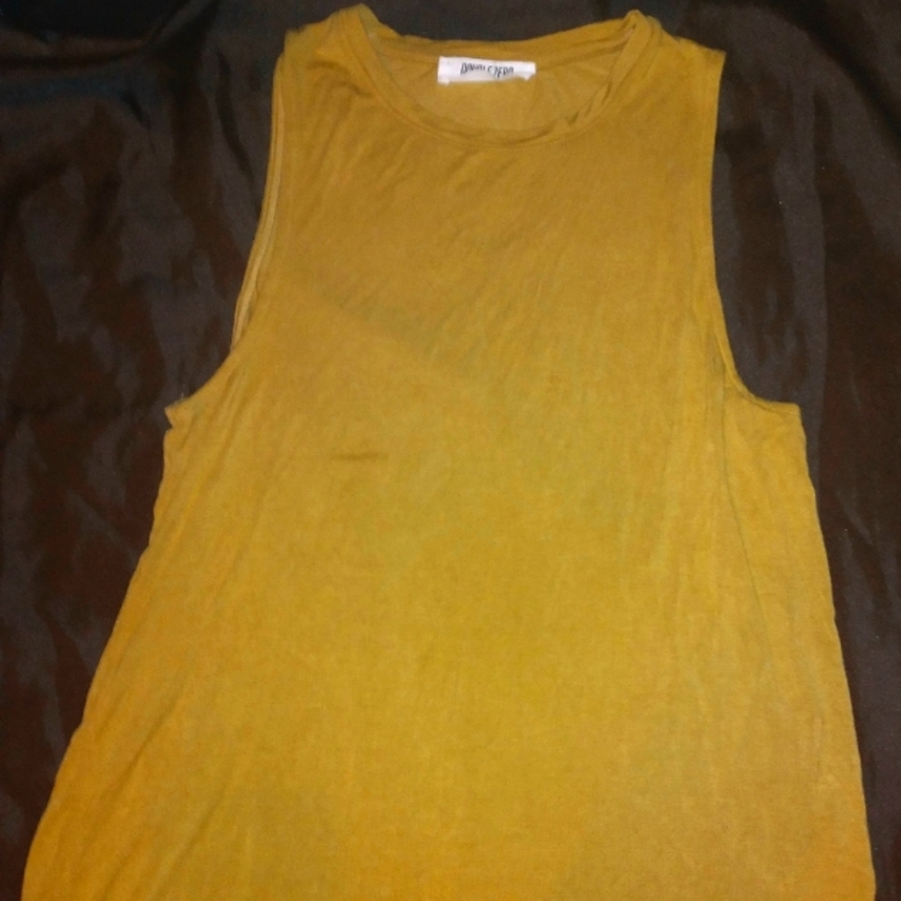 Double zero brand small boutique tank nwot